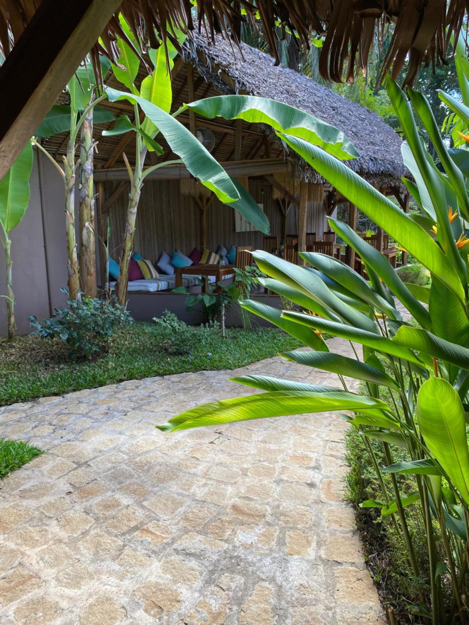 La Perle Rare De Nosy Be Hotel Ambatoloaka  Exterior photo