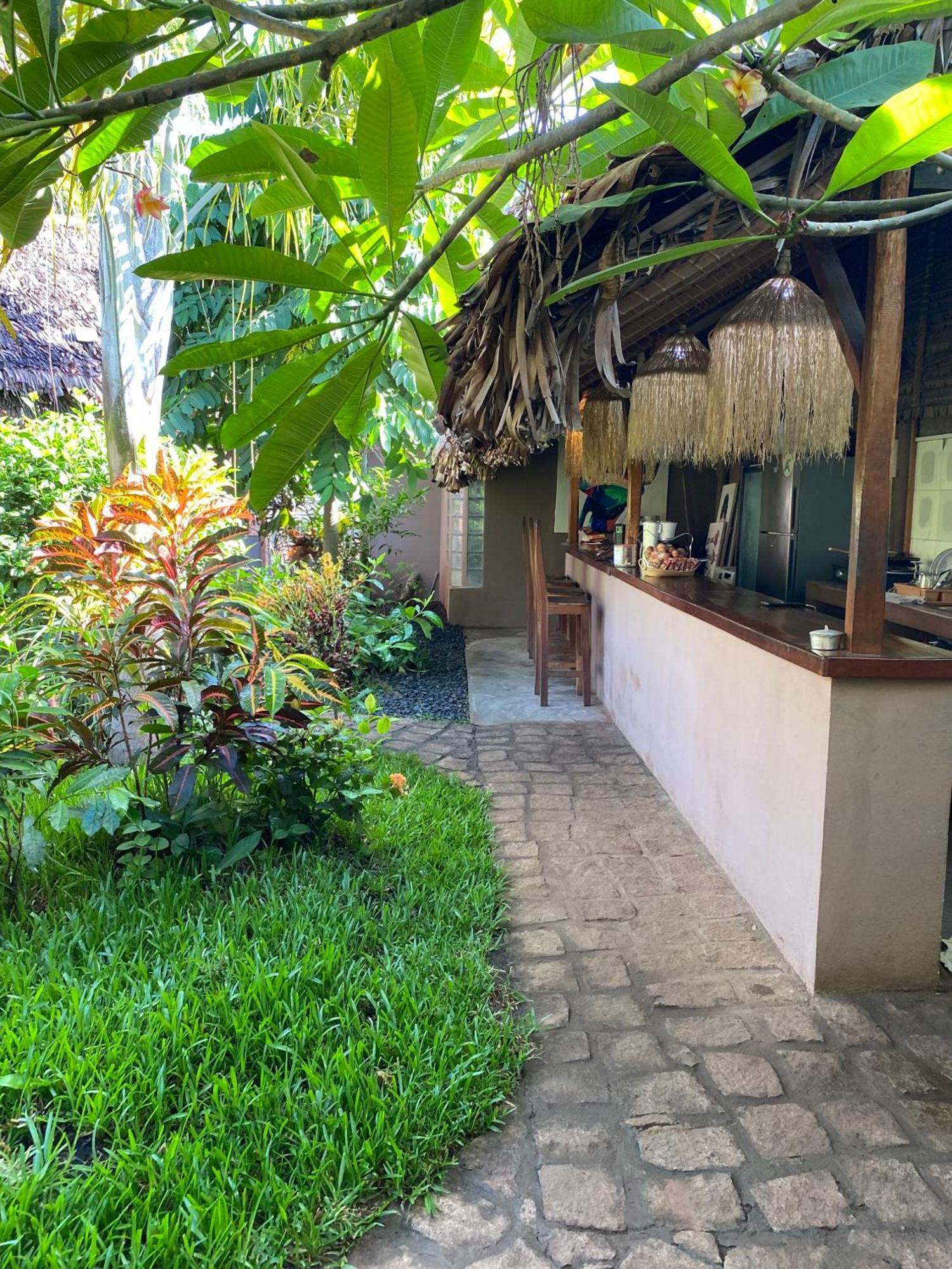 La Perle Rare De Nosy Be Hotel Ambatoloaka  Exterior photo